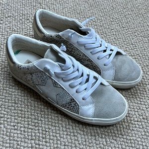 Size 9 Gold Snakeskin Vintage Havanas